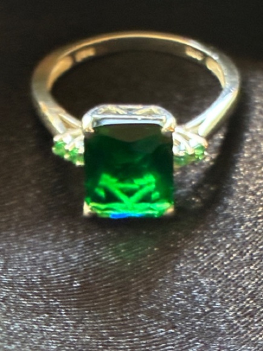 925 Sterling silver Emerald Green Square Solitaire Ring - Women Jewelry